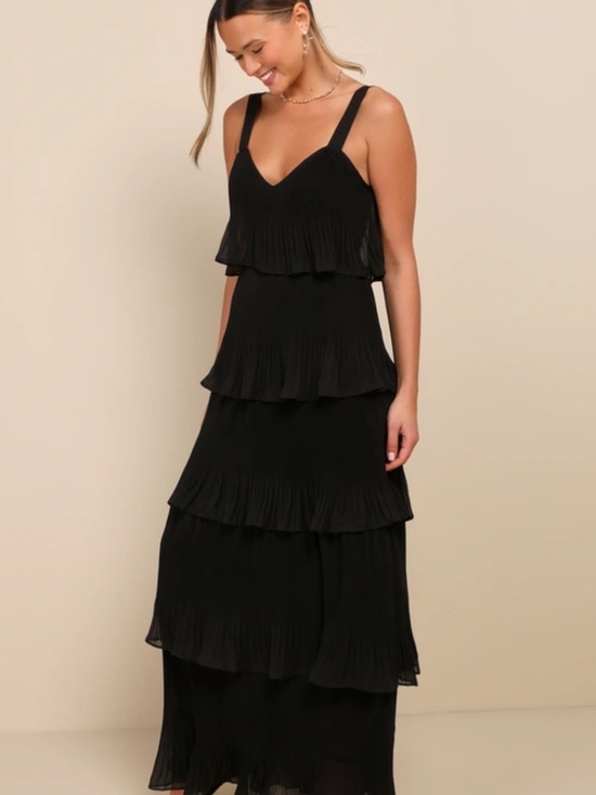 Lulus Dresses & Skirts - Lulu's Black Tiered Maxi Dress
